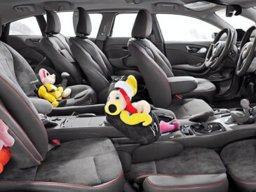 Børnesikring i bilen: Hvordan du holder dit barn sikkert på vejen
