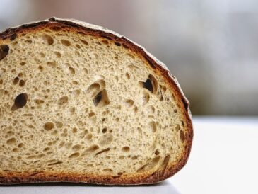 10 lækre og sunde opskrifter på hjemmebagt brød med brødblandinger